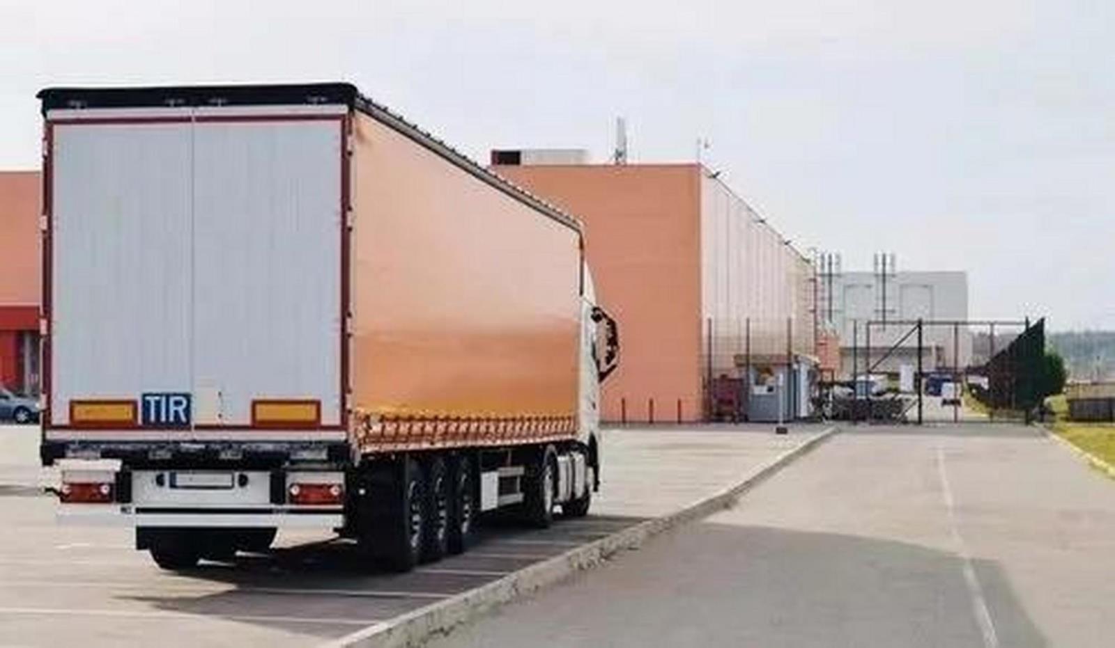 江华卡航 · 欧亚大陆综合物流服务商 · 项目物流/展会物流/危险品/光伏/冷链/汽车/关务通 · 8-18天直达